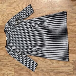 Tyler Boe tan and black geometric print quilted knit shift dress women's size M
